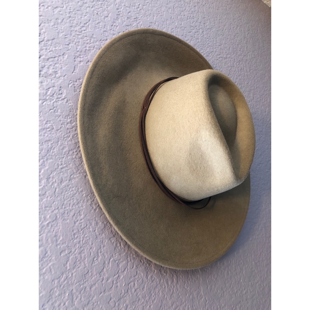 Wide brim fedora hat
